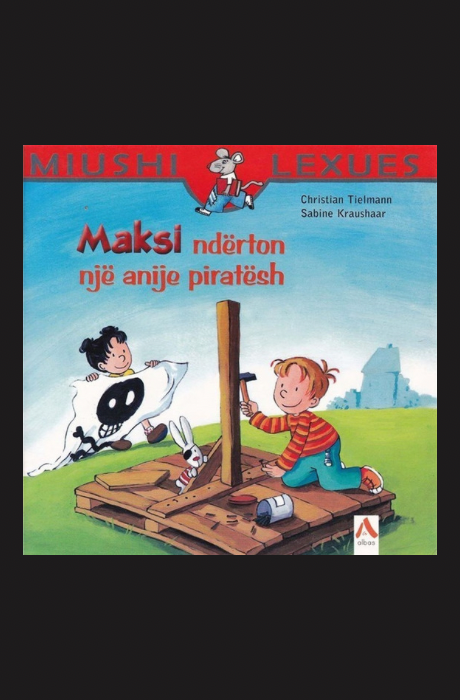 Maksi ndërton një anije piratësh