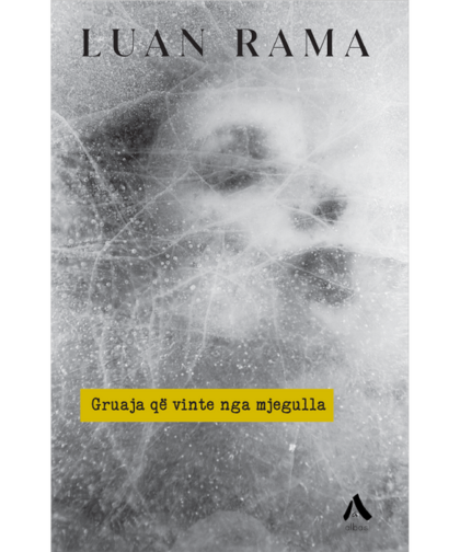 Gruaja që vinte nga mjegulla